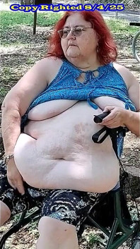 봄 산책과 깜박이는 모험!