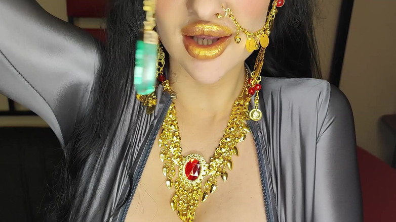 Princess18_: Eu te hipnotizo com meus lábios e cristal mágico