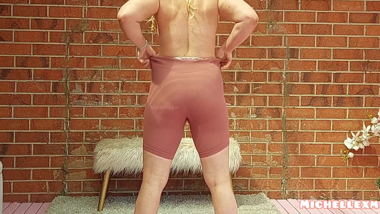 Michellexm: Celana dalam besar coba diangkut dengan wedgies pantat besar alami...