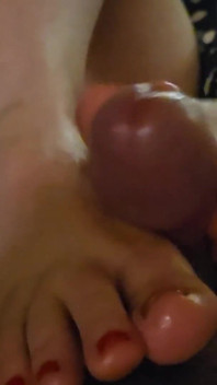 Red Toe Footjob