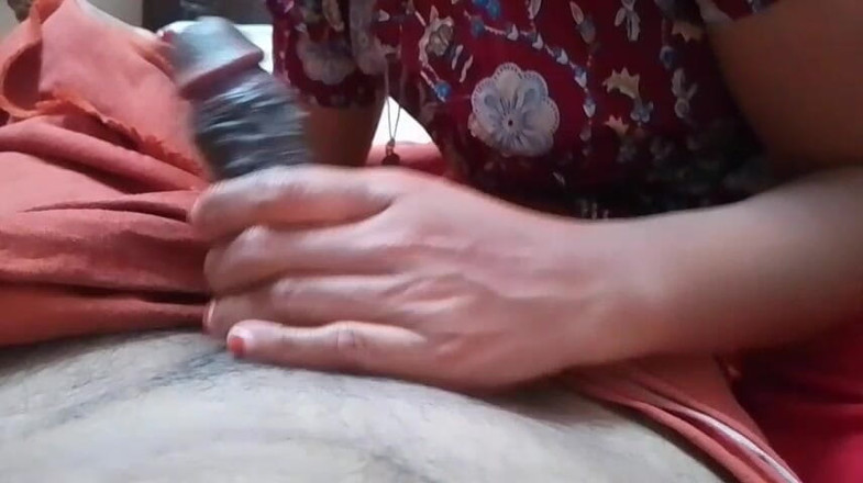 LEGSCOUPLE12: Медсестра Kerala Malayali занимается сексом со своим бойфрендом и ублажает его, лижет его пенис ее языком