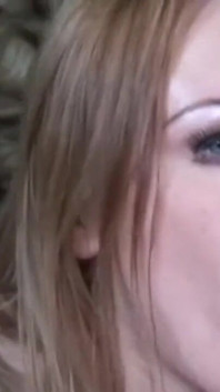 Jaylyn rose è una bionda dagli occhi blu con enormi tette, una troia porno tettona desiderosa di dimostrare le sue abilità di ingoiare sperma