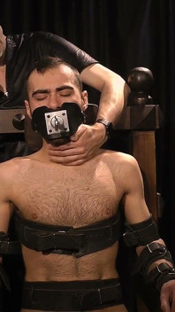 Zeus Throne Gag Test: Skru Gag gelongsor, tali pinggang ketat & ketahanan