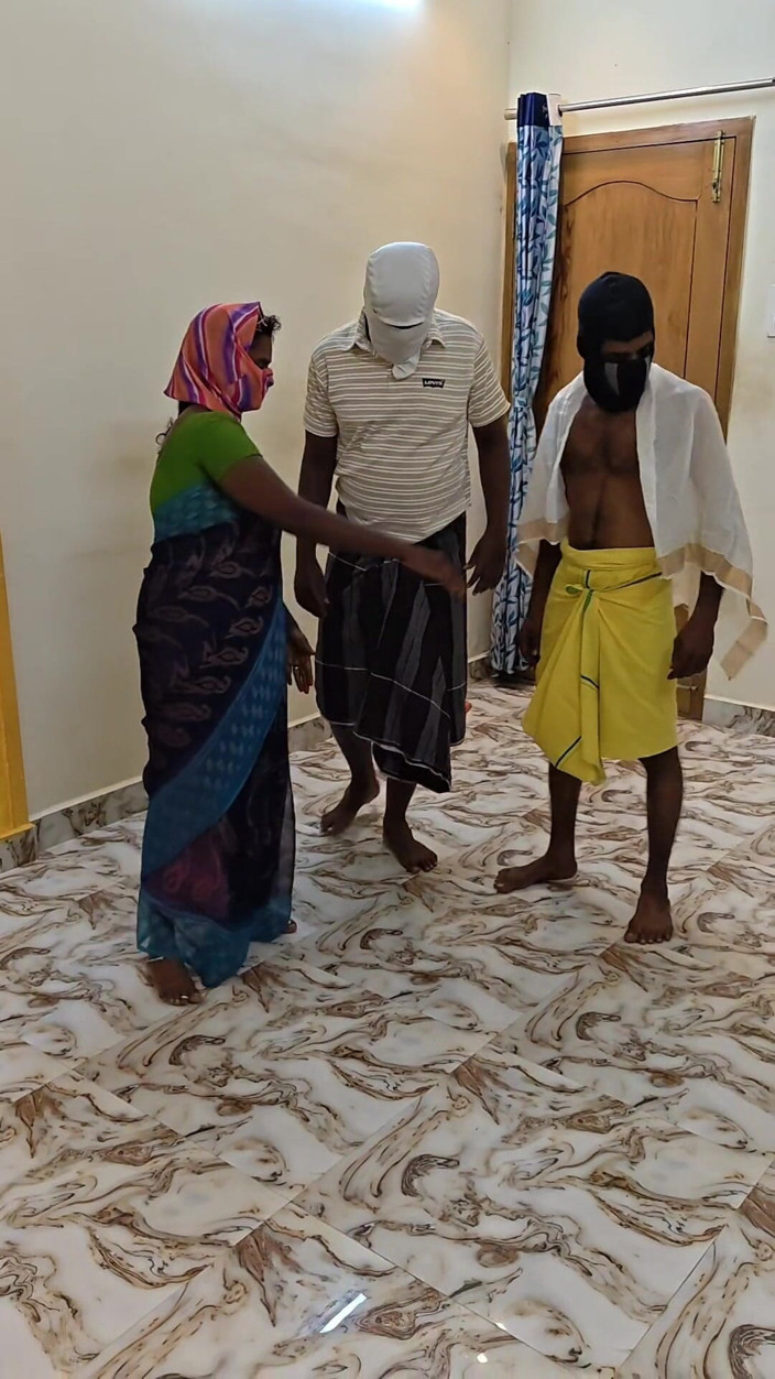 Thesana: Nattamai和他的助手乱搞天真的家庭主妇