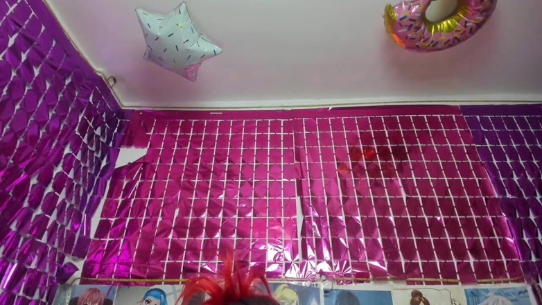 Ariana Unicorn: Super Extra Hard In The String