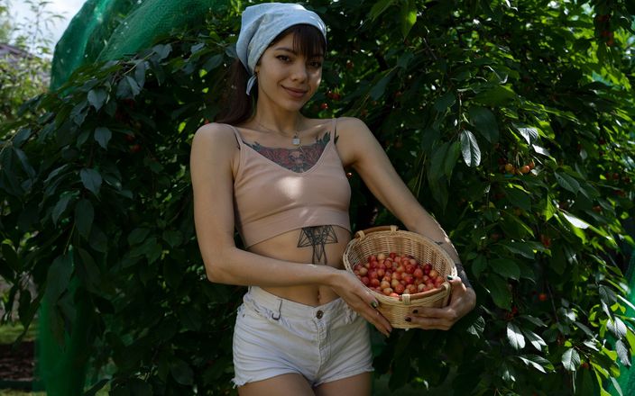 Nigonika: 独家甜美的Cherry Mad Maura Summer Garden Nigonika口交 2023