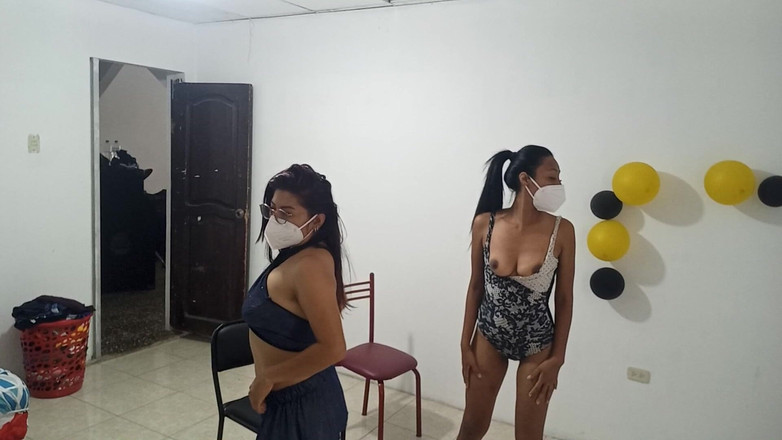 NEGRITA SEXY: Mój lesbijski przyjaciel wrócił do domu i zrobiliśmy się naprawdę...