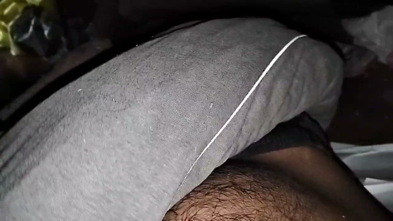 Desi Tits: Перший раз сусідський хлопець трахає чувака-твінка