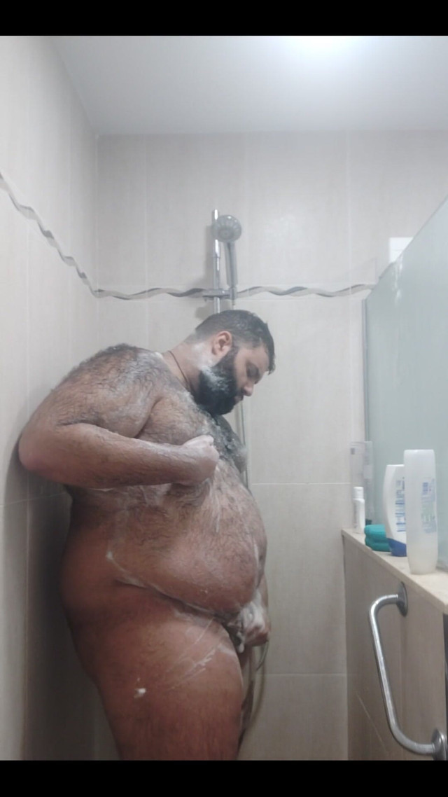 Shower Time (The Mencey) Shower Time (The Mencey)