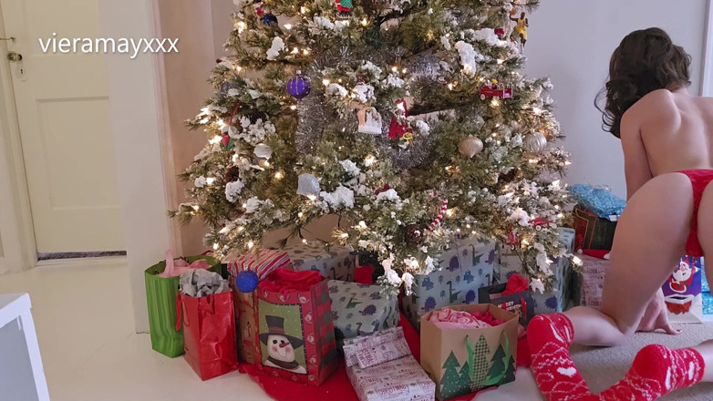 VieraMayXXX: Christmas Vibrator Fun- JOI