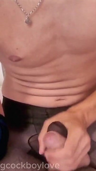 A Sissy Slut Got Covered in Cum From a Sweet Blowjob
