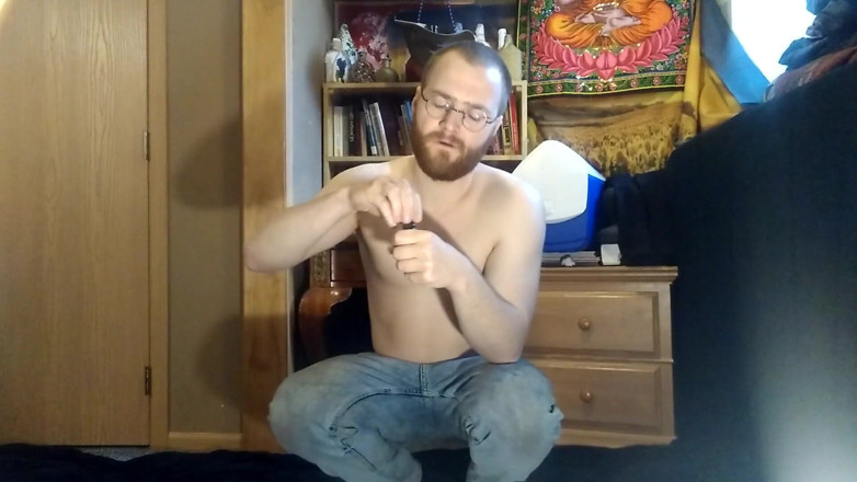 Coby Bronze: Pissing blue jeans