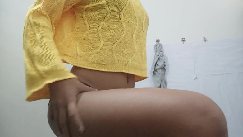 desigirl93: Indisk het tjej anal spela fingrar och pissar live hindi...