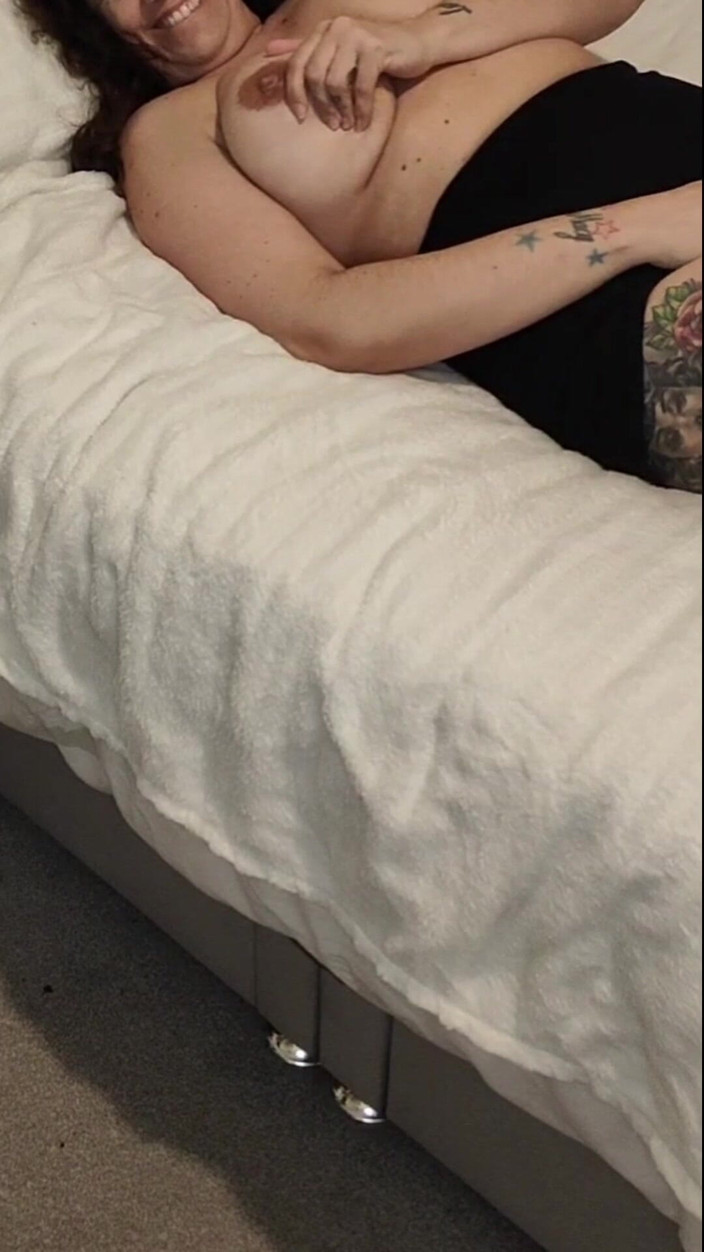 Roo Smith: ホットワイフのブーティーコール