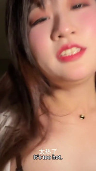 Bị Hai Đồng Nghiệp Xinh Đẹp Quyến Rũ Trong Chuyến Công Tác! Mở Phòng Một Mình Và Đụ Creampie