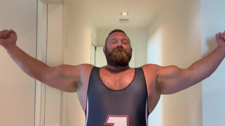 Jack stacked: Un gros homme musclé a son chemin avec vous ! Fin...