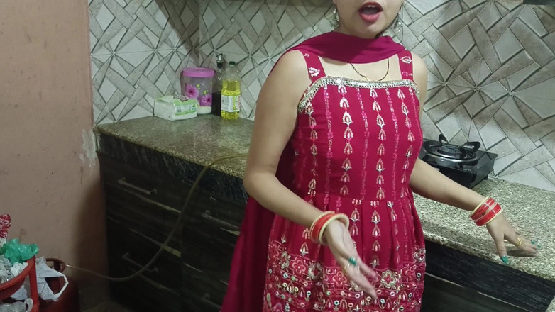 Saarabhabhi6: Saara si gadis hot india mengajarkan cara merayakan hari valentine...