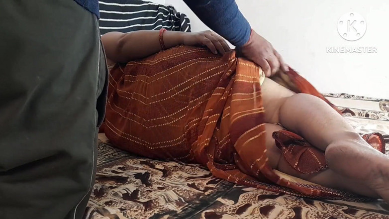 Salmaan001: La vicina Bhabhi è tornata a casa su Diwali e è stata...