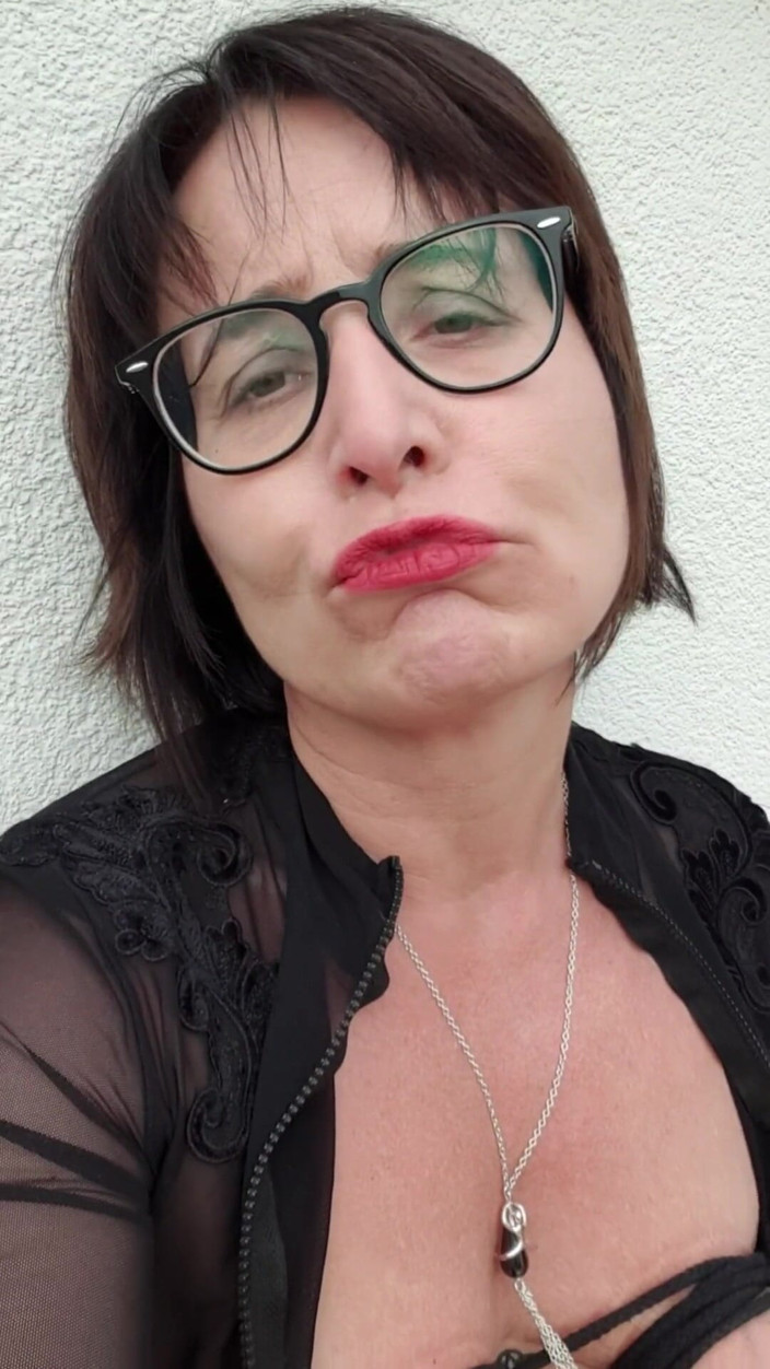 JulieEroticDress: 1,9 litros esguicho e intenso milf oragsm