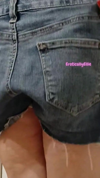 La tanga provoca
