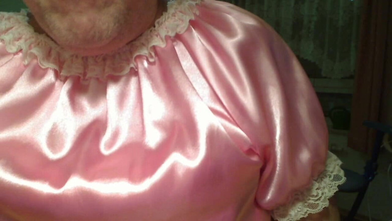Sissy die Transhure: Sissy sebeuspokojení