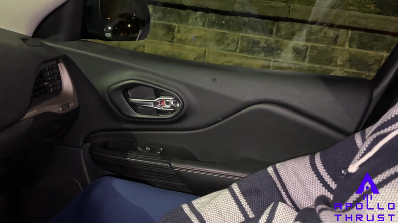 feedmedick: Aku berjalan menyusuri jalan suatu malam..