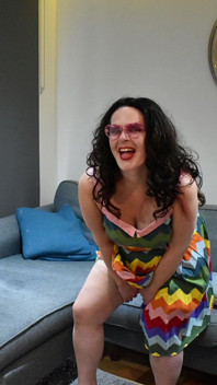Hippy Polandia pinggul dientot pria kulit hitam di london dibintangi juliet redhead