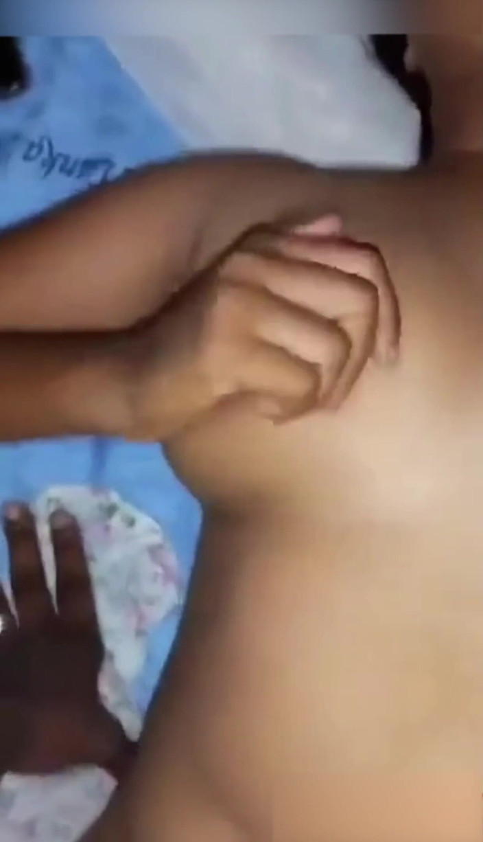 Parihema: Omg! Ich Bin Allein Mit Meiner Stiefmutter Und Bat Mich,...