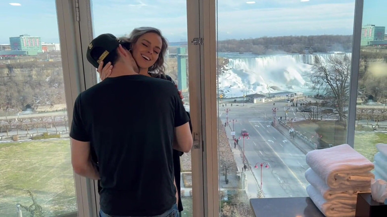 Serenity Cox: Fucking 2 Guys in Hotel Window / Husband Shares Wife with Friendlic /...