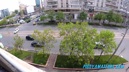 Pissy Amateurs: Pissen im freien auf dem balkon