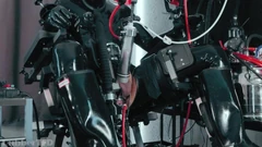 एक ही समय में छह मशीनें [पीपी प्रशिक्षण]