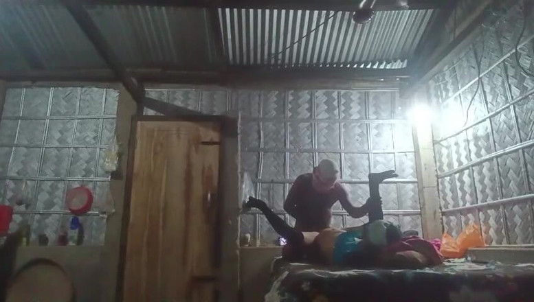 Masuuma Aktaaar: India Assam Femans esposa y Husbend video de sexo caliente