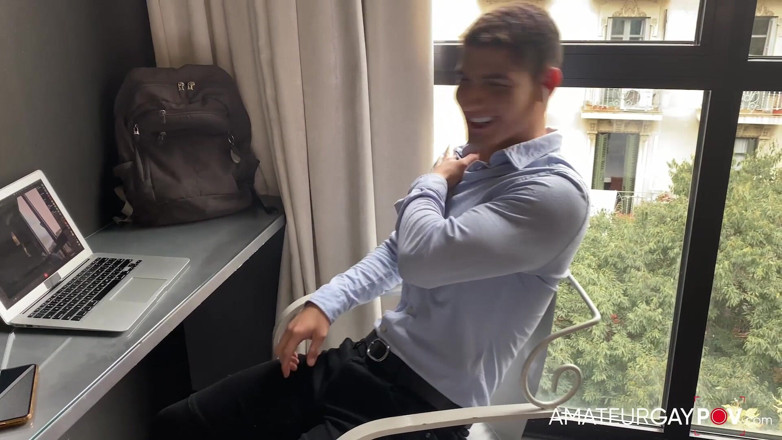 Amateur Gay POV: Ich habe ihn online erwischt