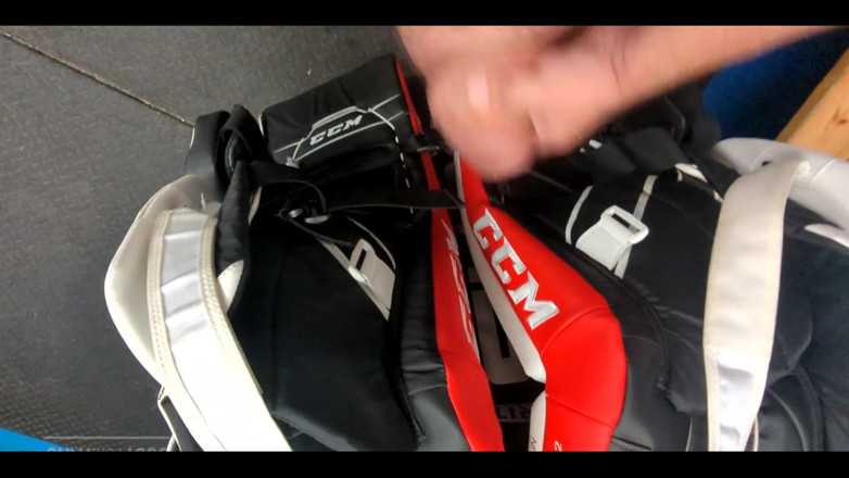 Bruiserwood: Jerking off in the Hockey Change Room