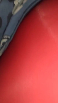 La scopa in mutandine rosse e poi creampie