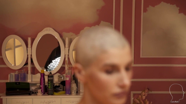 Euro Bald: Sonia