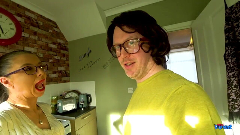 Nerd Pervert: Tante Lucy - cougar pik gobbling