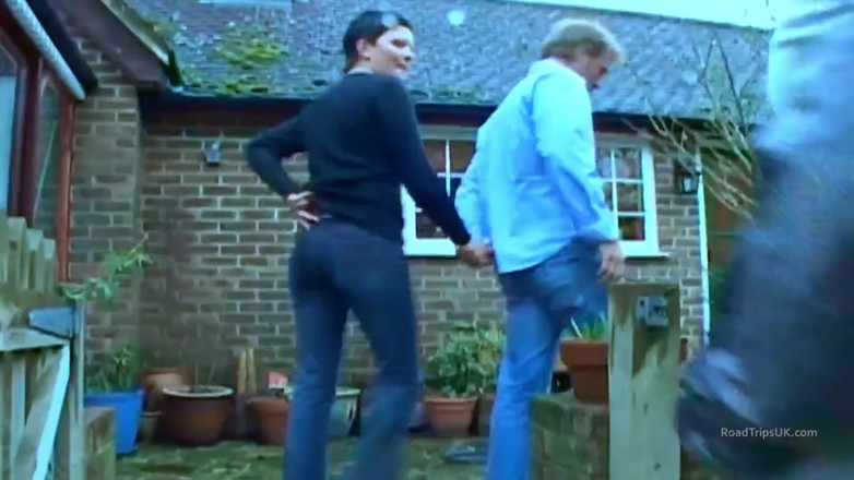 Road Trips UK: Autofahrt nach Guilford: Keira Pharrel & Debbie Tomlins