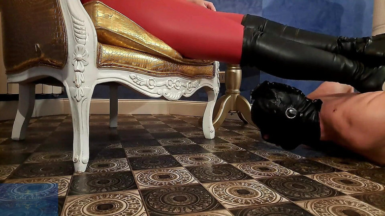 Kinky Castle: Господиня Лучіана тупцює, розбиває, розчавлює частина 2
