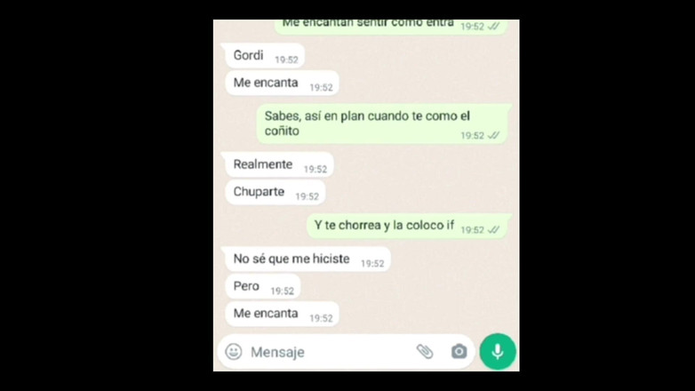 Holycandy: Моя аргентинська подруга робить мій член жорстким і просить мене трахнути її в полі