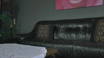 Mature Climax - 100% Mature Videos: Зрілу брюнетку з великими натуральними цицьками трахають до камшоту