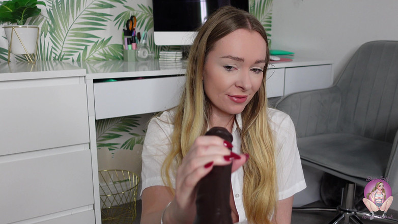 Brea Rose: 새 비서