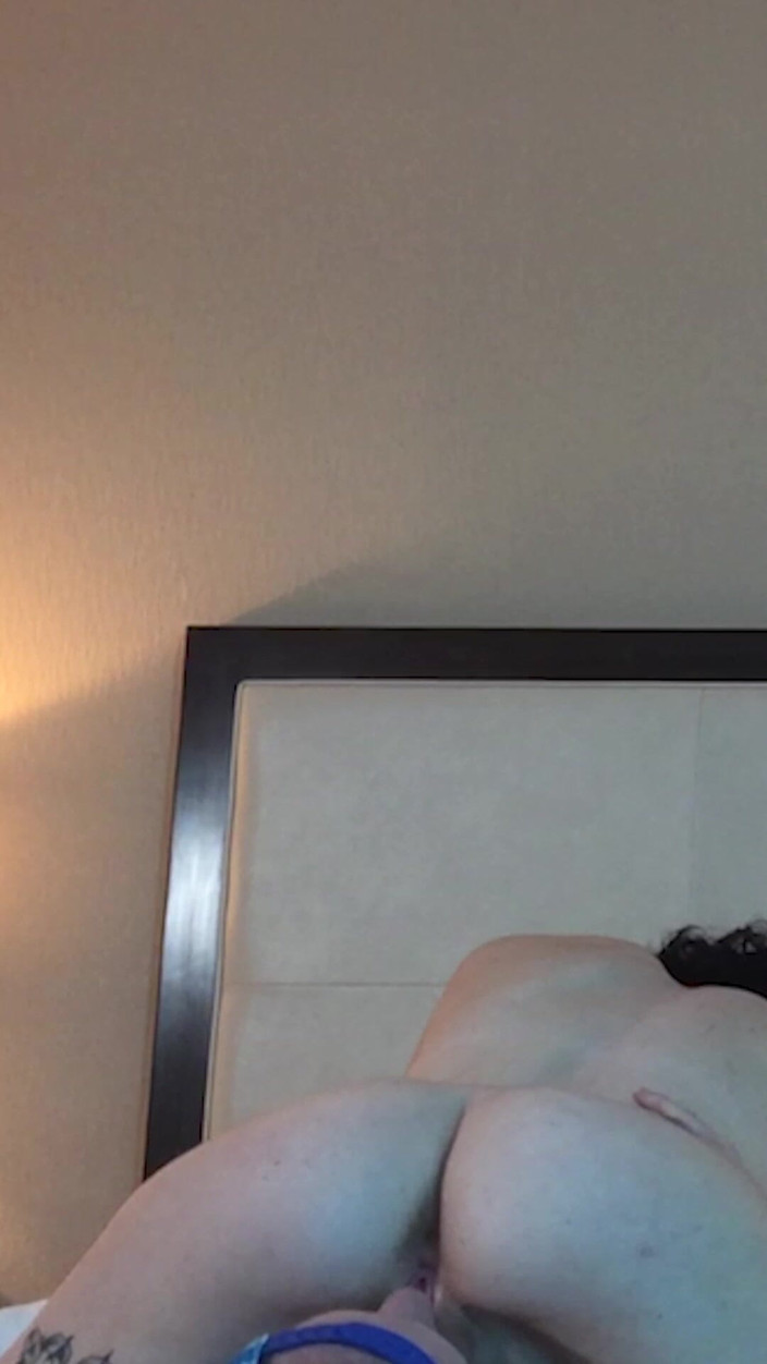 Hot Jake Grand: 小柄なタトゥーのあるティーンの膣を食べる - コンピレーション4