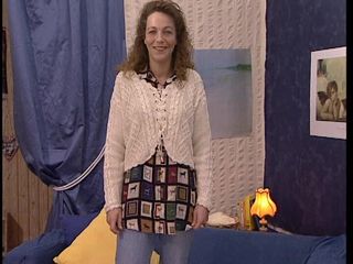 YOUR FIRST PORN: Lisa kamerayı kapatmamı ve sikişmemi istiyor - lisa