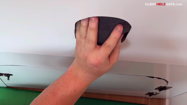 GLORYHOLEGAYS: Straight Guy's First Time at the Gloryhole - Ograniczony dostęp