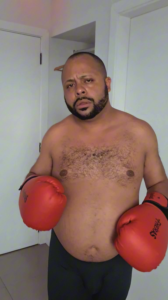 Punchbagplz: Bearzinho Black - POV Boxing Domination (hotel Roleplay)