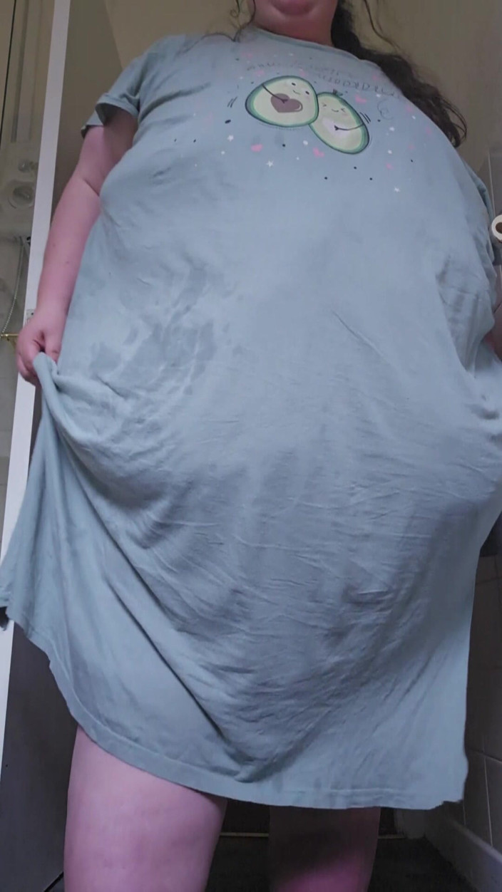 SSBBWLadyBrads: SSBBW gigant idzie w ciebie