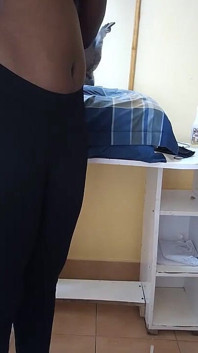 Podoba ci się, jak rozprzestrzeniam ten tyłek dla ciebie?