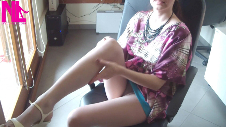 Nyllady: Nyllady Punerea pe ciorapi și joc cu picioarele cu Wedges de...