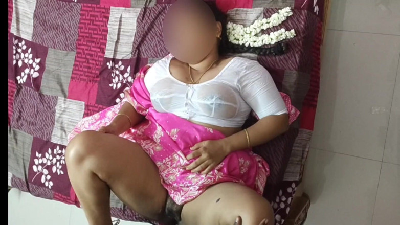 Black & white desicat: Sexy india esposa en sari mojado blusa duro sexo